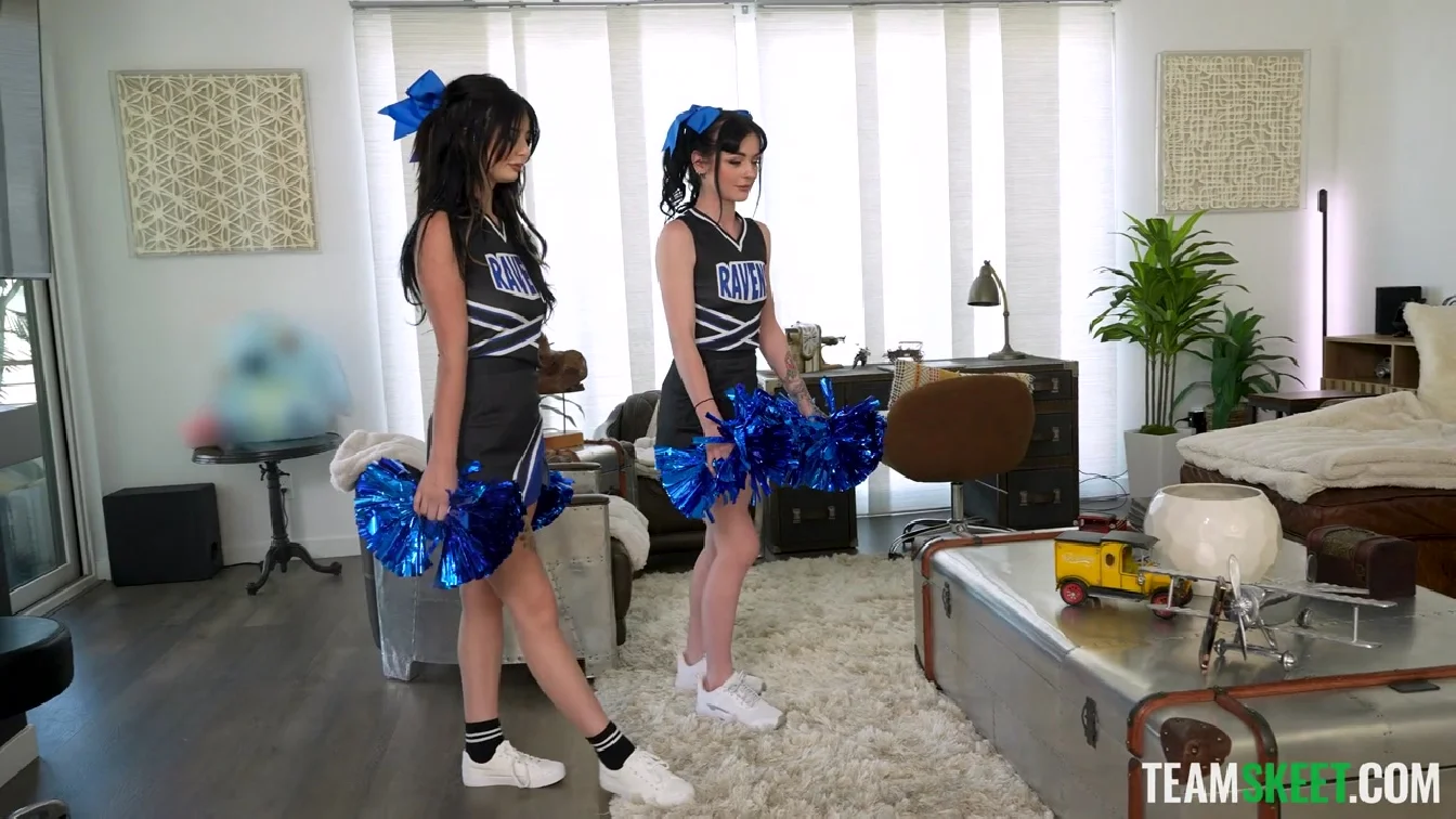 Preview of StepSiblings Rosalyn Sphinx And Asteria Jade XXX